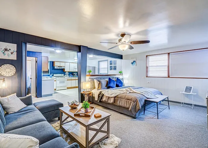 King Bed Studio | 60