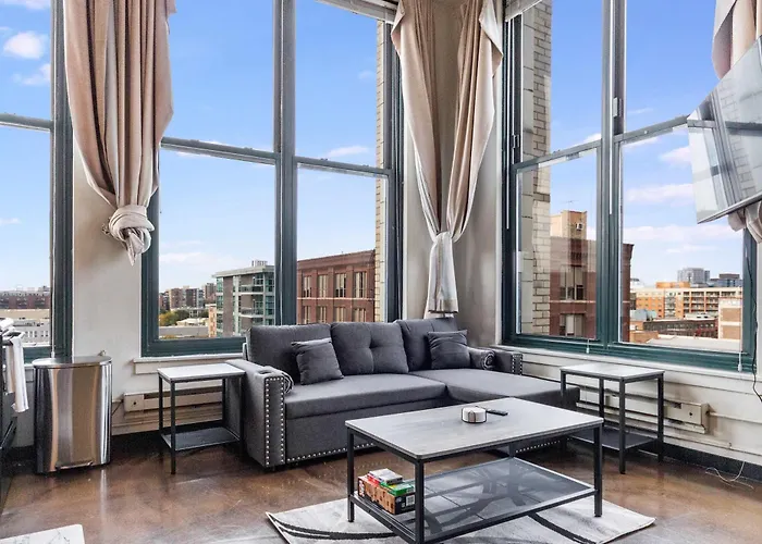 West Loop - City Views With In & Out Parking 1