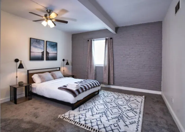 Mccormick 4Br Huge Unit W/ Pool Table | Sleeps 10