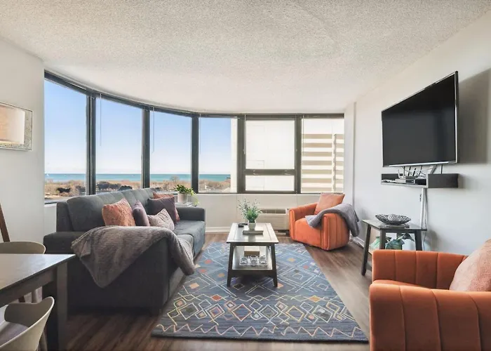 Downtown Lake Views, Mich Ave, Museums 2Bd- 2Ba #10
