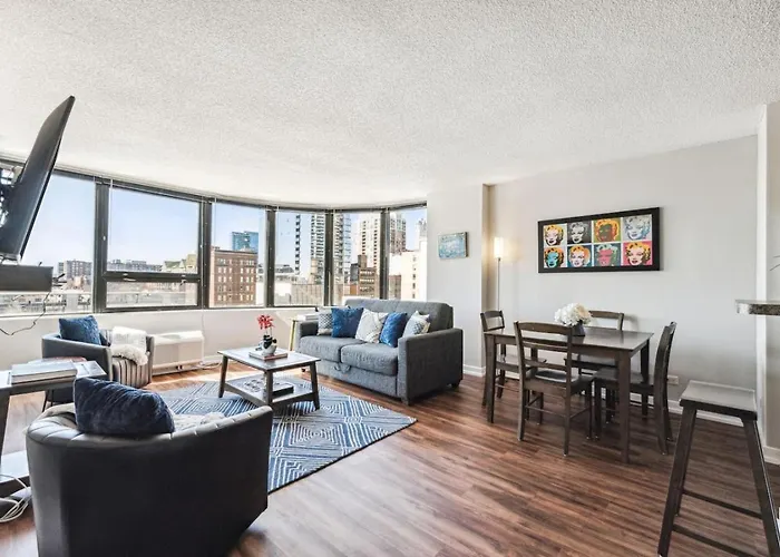 Mich Ave Downtown Grant Park, Museums 2Bd-2Ba #5