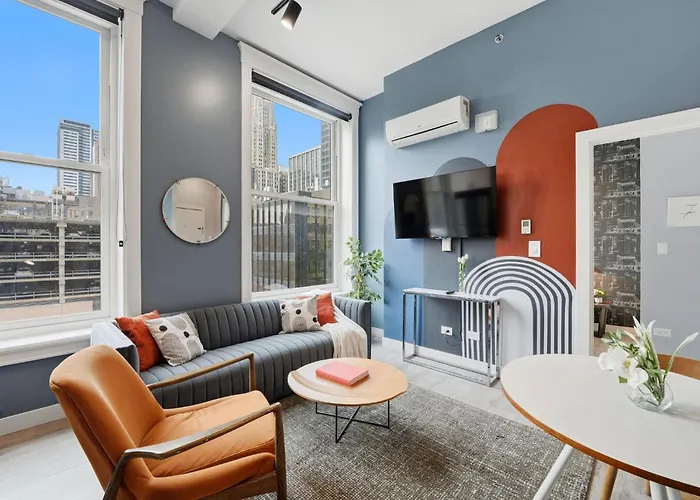 The Plymouth Chicago 3Bd