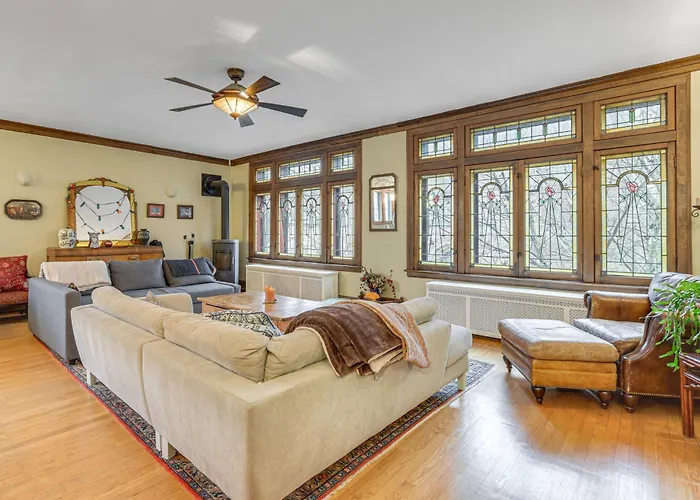 Historic 1930S Retreat! Walk To Wicker Park