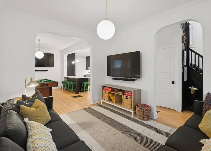 Giant 5Br, Pool Table, 15 Min To Cubs & Mag Mile