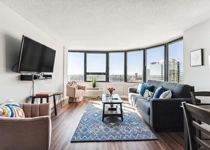 Mich Ave, Downtown, Grant Park 2Bd-2Ba #23
