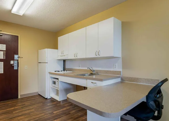Extended Stay America Suites - Chicago - Gurnee
