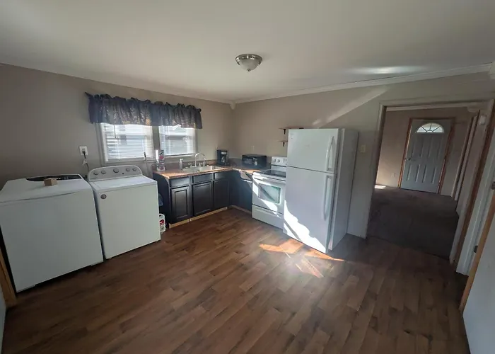 2-Bedroom House Close To Marathon