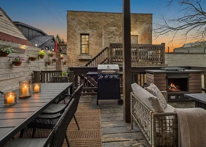 West Town Estate 6Br, Game Room, Decks, 5Gbps
