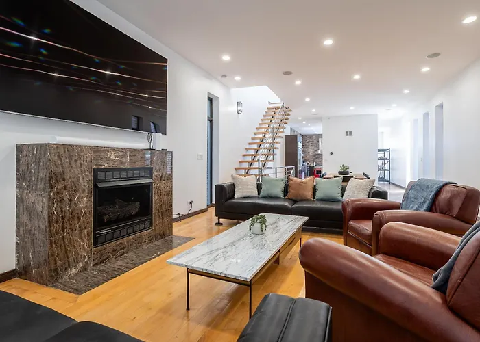 5-Bedroom House In Pilsen Near Medical District