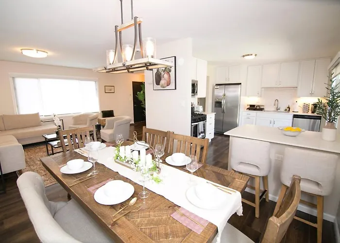 Great America Getaway Sleeps 12 Near Navy Base