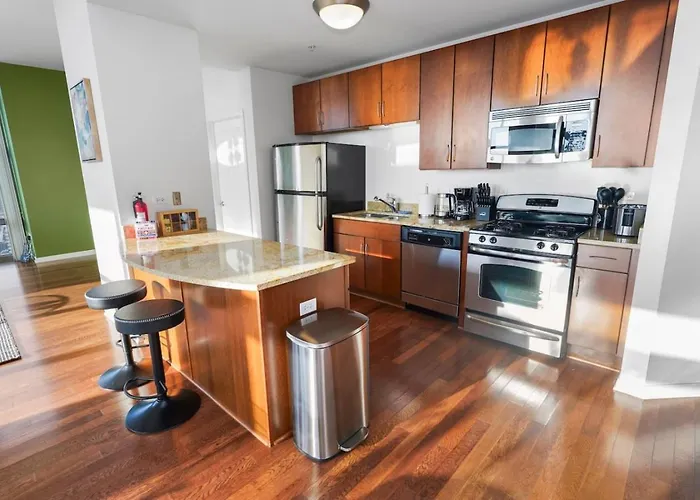 29Th Floor 2Br Grant Park Suite With Balcony, Gym