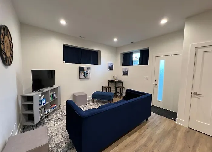 Stylish 2Br Near Hyde Park, Uchicago & Lake