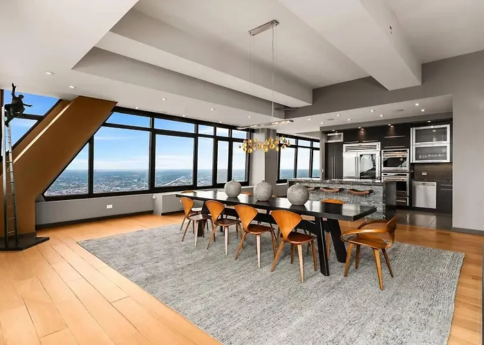 Apartment Expansive Views Of Lake Michigan