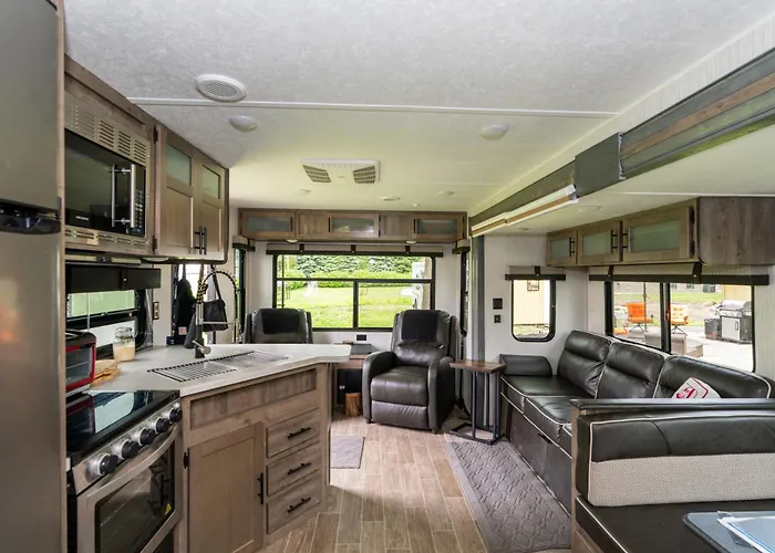 Beautiful 32' Rv Located In South Chicago Suburb