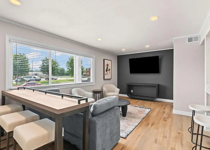 Newly Renovated Unit In Central Spfld #301