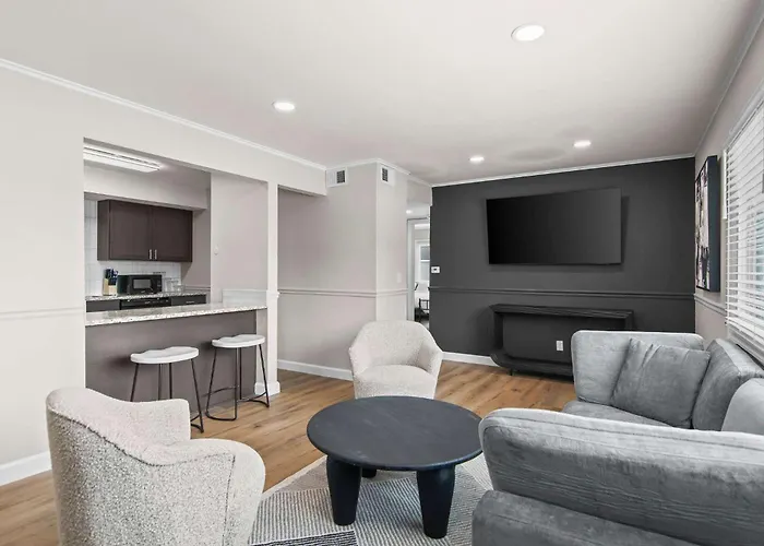 Newly Renovated Unit In Central Spfld #204