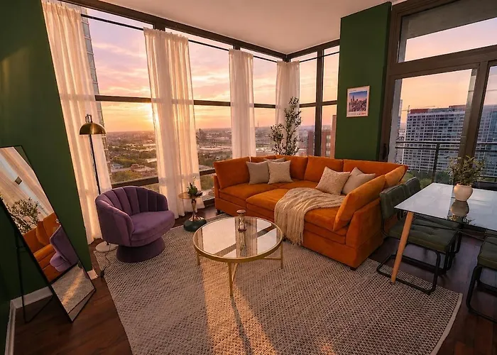 Skyline 2Br On 20Th Floor Near Grant Park With Paid Parking