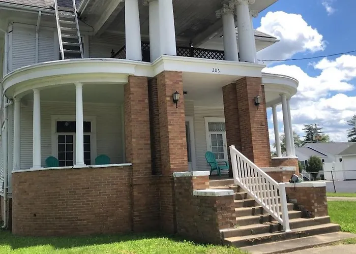 1Br Apt Near Marathon, Hershey