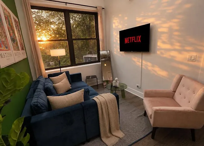 Cozy 2Br Near Mccormick & Wintrust With Opt Parking