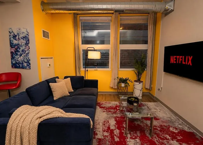 Bright 2Br Apt With Gym And Optional Parking Near Soldier Field, Museum Campus, Mccormick Place