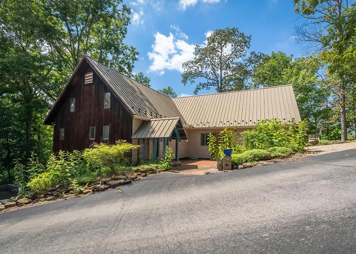 Wood Stove, Pool Table & Lake Dock