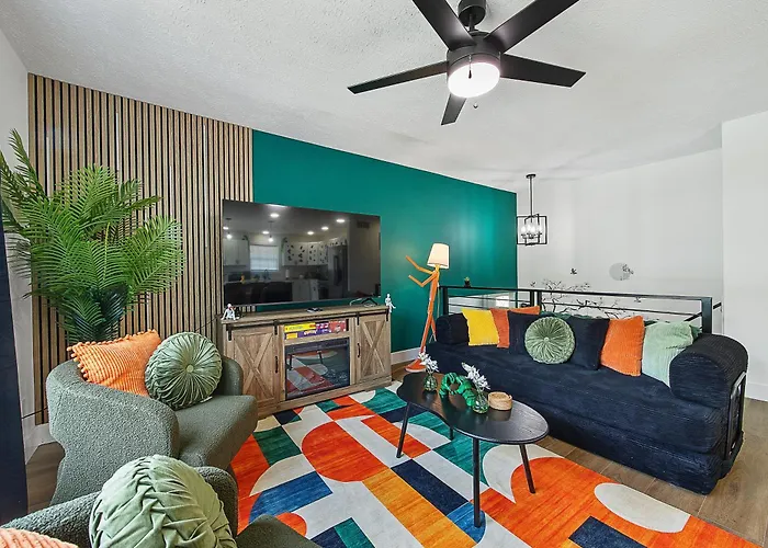Normal Escape Near Isu - Group Stay - Game Room & Hot Tub