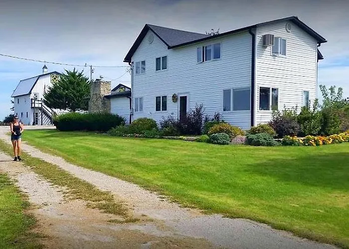 Romantic Vacation Rental In A Charming Carroll County Bed And Breakfast In Illinois