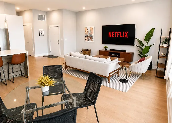 Rooftop Reverie Prime Location - Modern-Sleeps 6