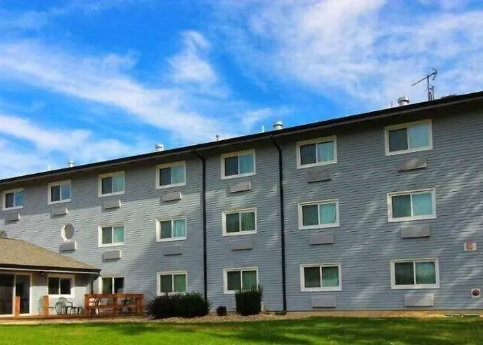 Paddle Wheel Inn