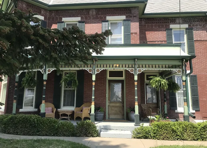 Nauvoo Grand Bed & Breakfast