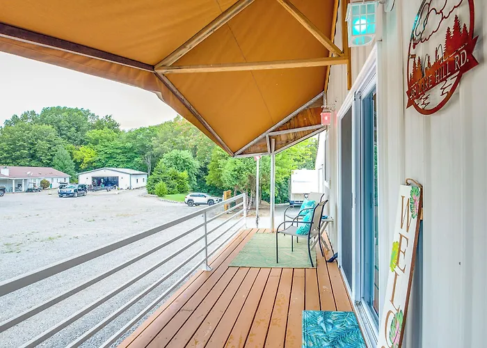 Murphysboro Retreat W/ Deck Near Kinkaid Lake!