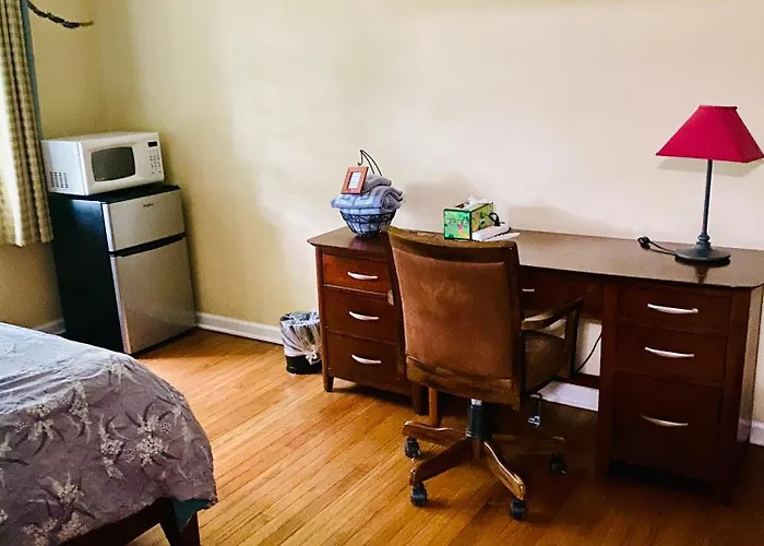 B2 A Private Room In Naperville Downtown With Desk And Wi-Fi Near Everything