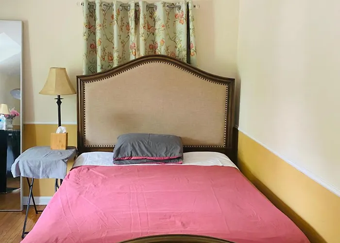 B4 A Private Room In Naperville Downtown With Desk And Wi-Fi Near Everything