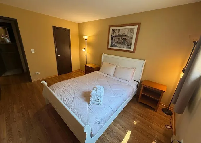 Mins From O'Hare • Safe Location • Private Parking