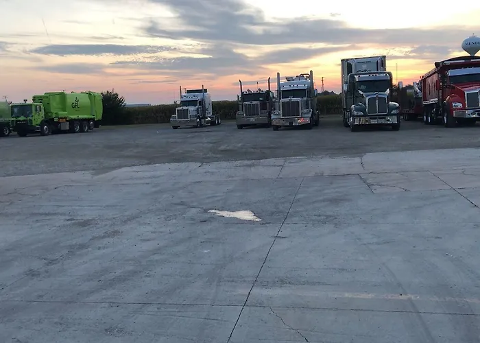 Stay At Mendota I-39
