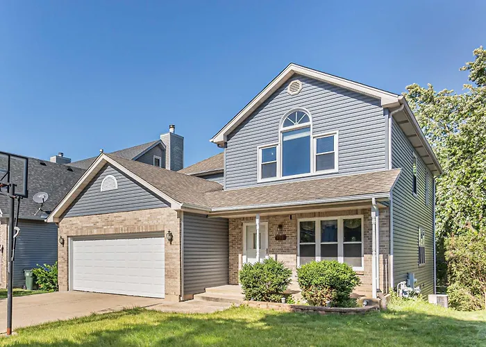 Spacious 5Bedrooms 3 Bath Free Parking Sleeps 15 - Glen Ellyn - Il