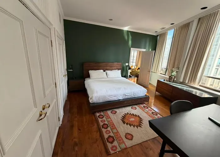 The Tremont Chicago Hotel