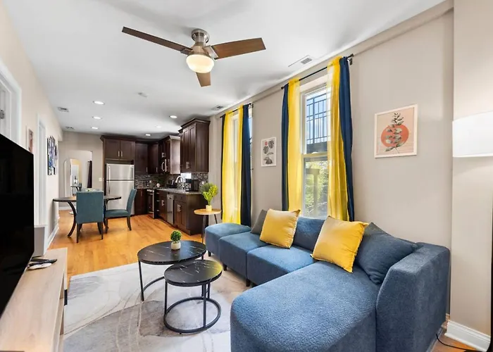The Bucklogan Nest Sleeps 6 Walk To Blue Line - Apartment