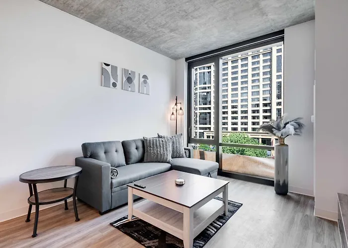 Wabash 4Br - Pool Free In & Out Parking 2