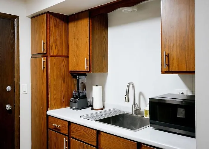 1Br Near O'Hare • Balcony • Workspace