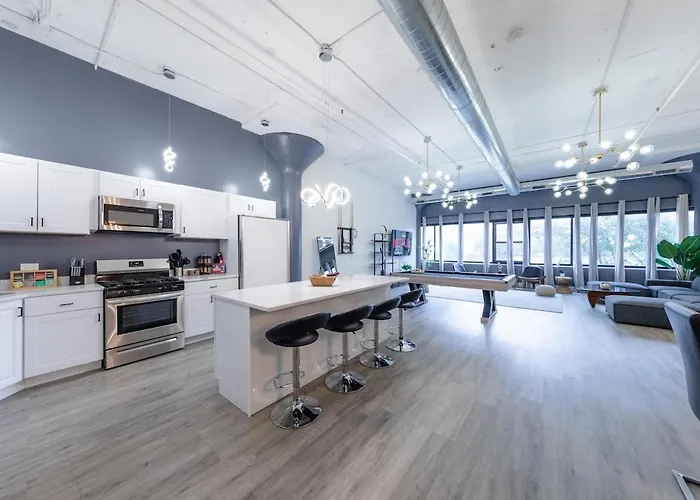 Luxurious 5Br Suite Near Mccormick With Pool Table