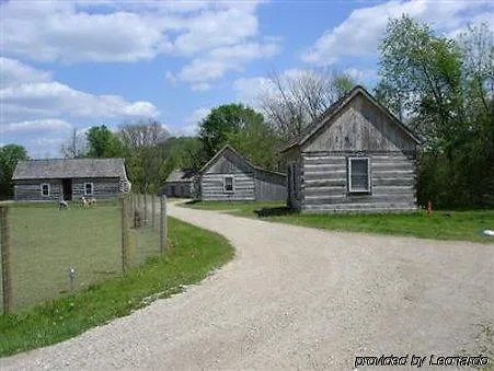 Galena Log Cabin Getaway
