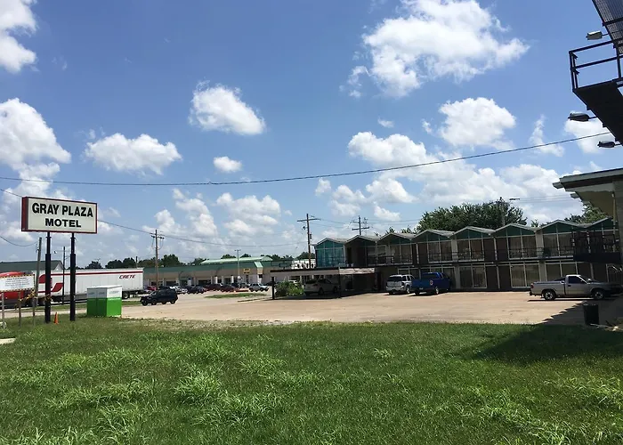 Gray Plaza Motel, Marion Il
