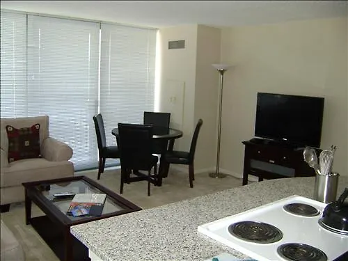 Suite Home Chicago - Eugenie Terrace Two-Bedroom Apartment