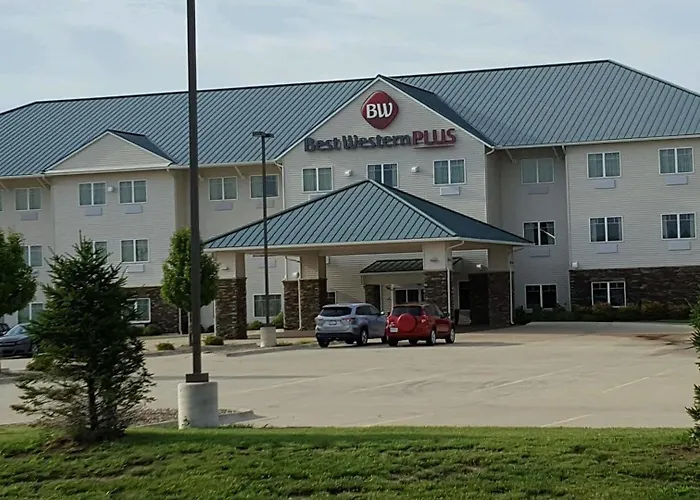 Best Western Plus Green Mill Village Hotel & Suites