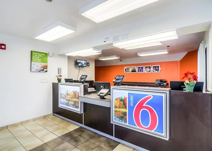 Motel 6 Chicago - Elk Grove