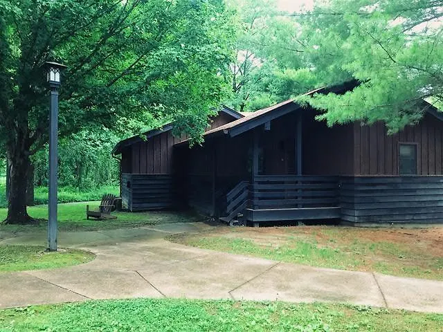 Giant City Lodge