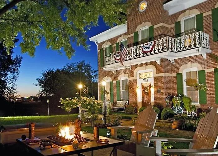 Cloran Mansion Bed & Breakfast
