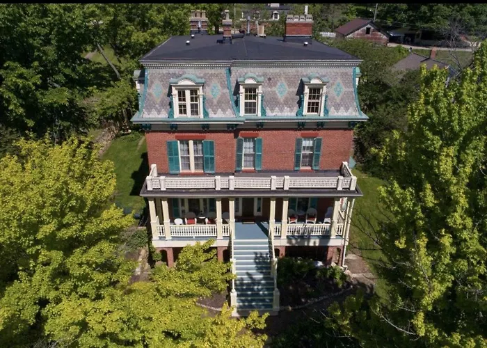 The Inn At Felt Manor