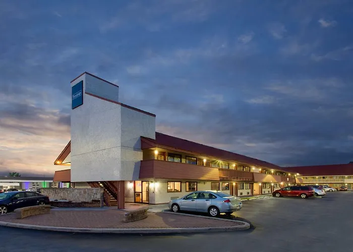 Travelodge By Wyndham South Holland
